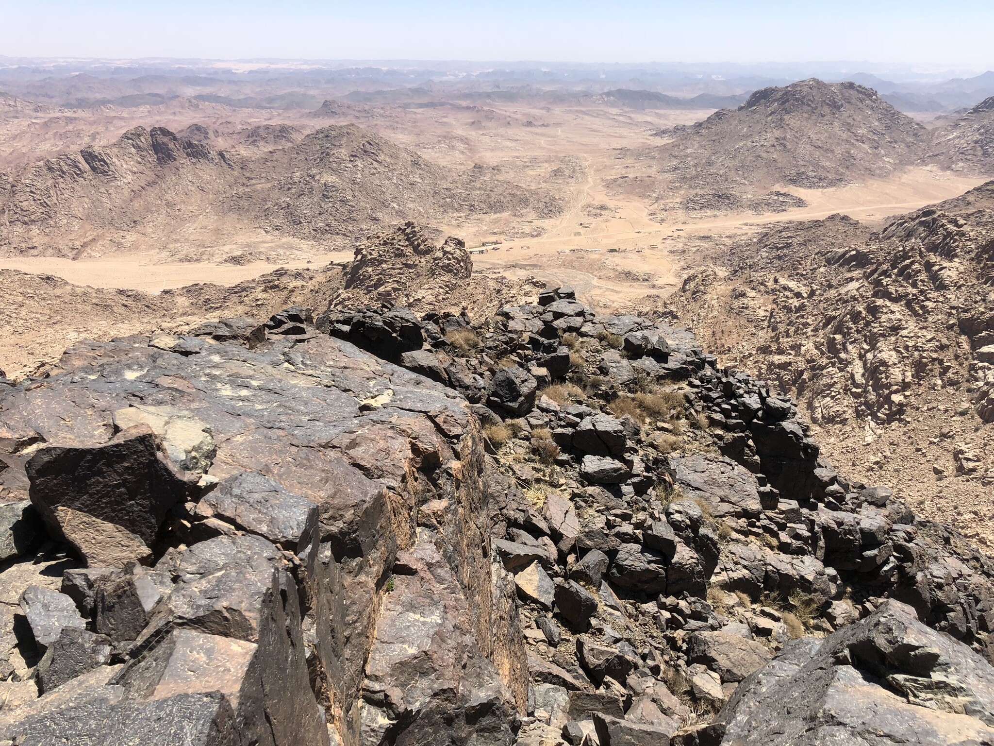 jabal maqla blackened peak