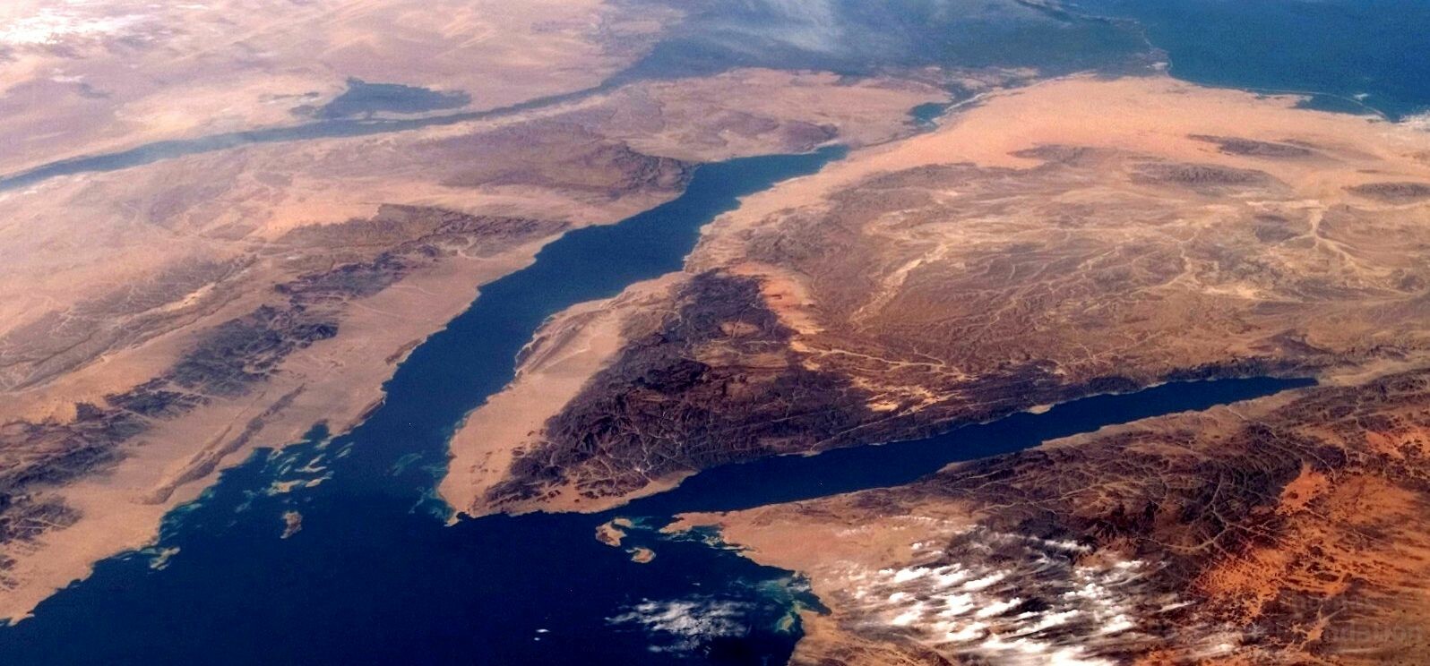gulf of suez and aqaba red sea crossing